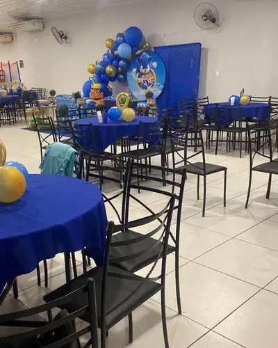 docinhos personalizados com o nome VICENTE; tema Patrulha Canina. Festa realizada no Espaço Comemora em 2023