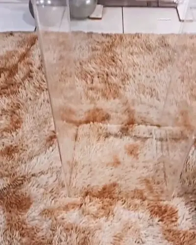 2 aninhos do Arthur; tapete peludo e decoracao em prata e azul. Festa realizada no Espaço Comemora em 2024
