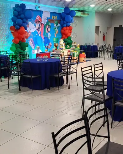Aniversario do Arthur; Super Mario, salao montado com toalhas azuis. Festa realizada no Espaço Comemora em 2024
