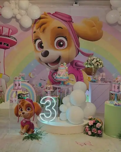 Alice Valentina 3 aninhos; Patrulha Canina versao Skye, pastel e arco-iris. Festa realizada no Espaço Comemora em 2025